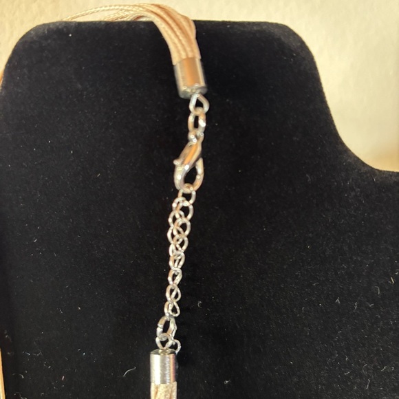 18" layered necklace with beaded hammered oval pendant. Pale peach and silver. - Picture 4 of 4